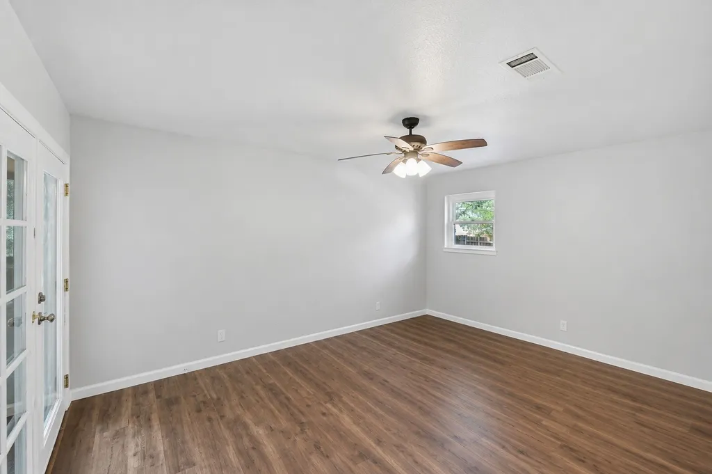 1917 Toplea Drive Euless TX 76040
