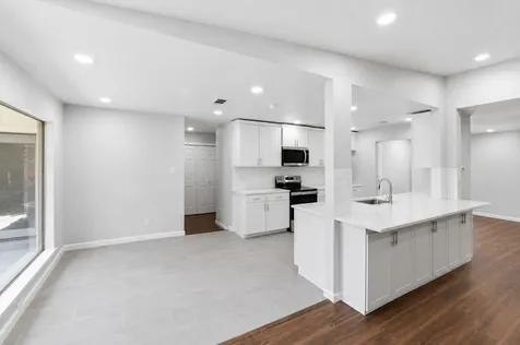 1917 Toplea Drive Euless TX 76040