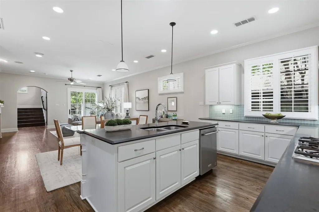 4705 Dexter Avenue Fort Worth TX 76107