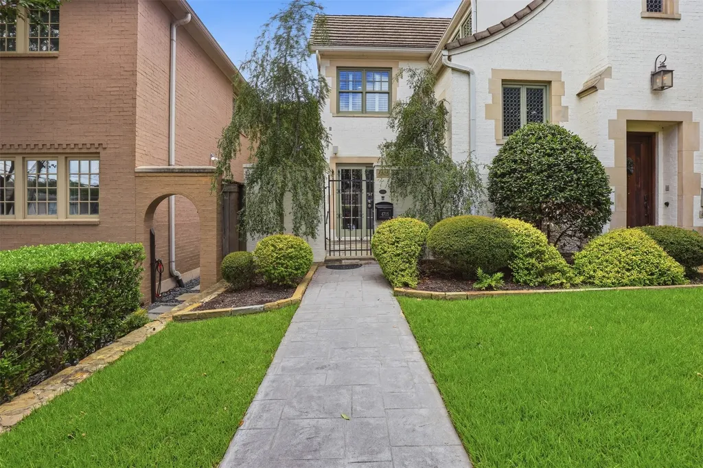 4705 Dexter Avenue Fort Worth TX 76107