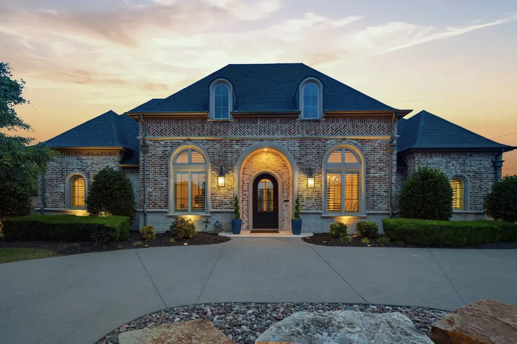 Prosper TX, 2020 Willow Bend Court