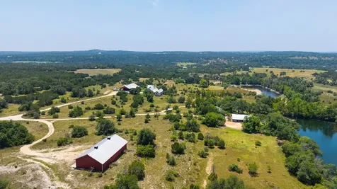 520 Holder Lane Dripping Springs TX 78620