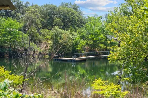 520 Holder Lane Dripping Springs TX 78620