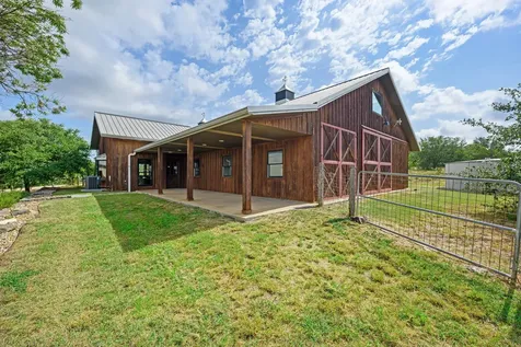 520 Holder Lane Dripping Springs TX 78620