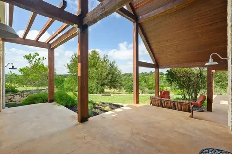 520 Holder Lane Dripping Springs TX 78620