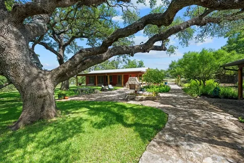 520 Holder Lane Dripping Springs TX 78620