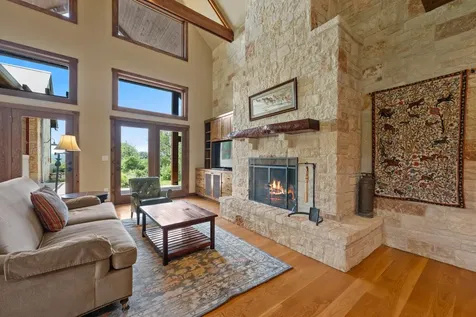 520 Holder Lane Dripping Springs TX 78620