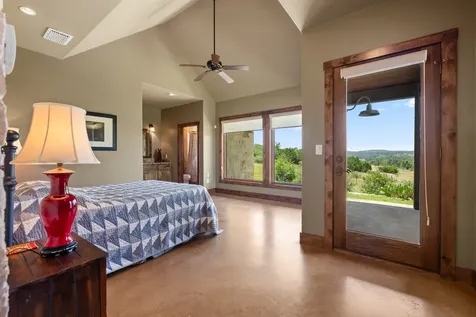 520 Holder Lane Dripping Springs TX 78620
