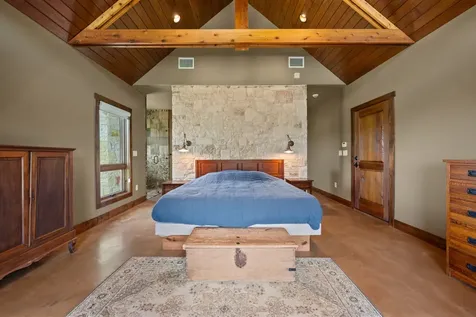 520 Holder Lane Dripping Springs TX 78620