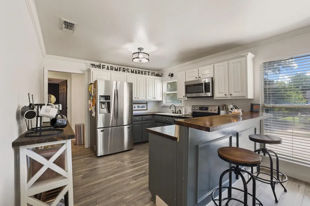 946 W Laurel Street Sherman TX 75092