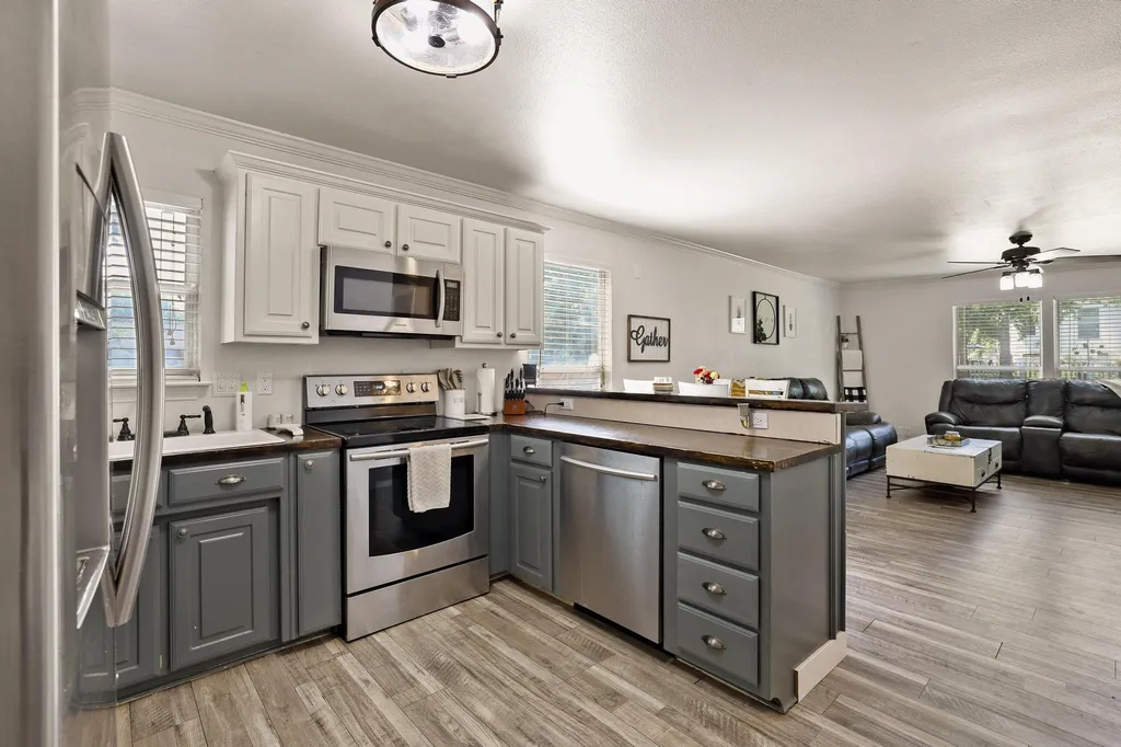 946 W Laurel Street Sherman TX 75092