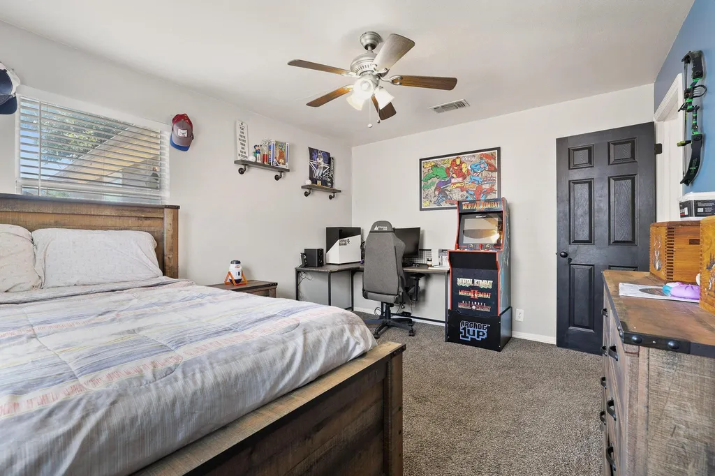 946 W Laurel Street Sherman TX 75092