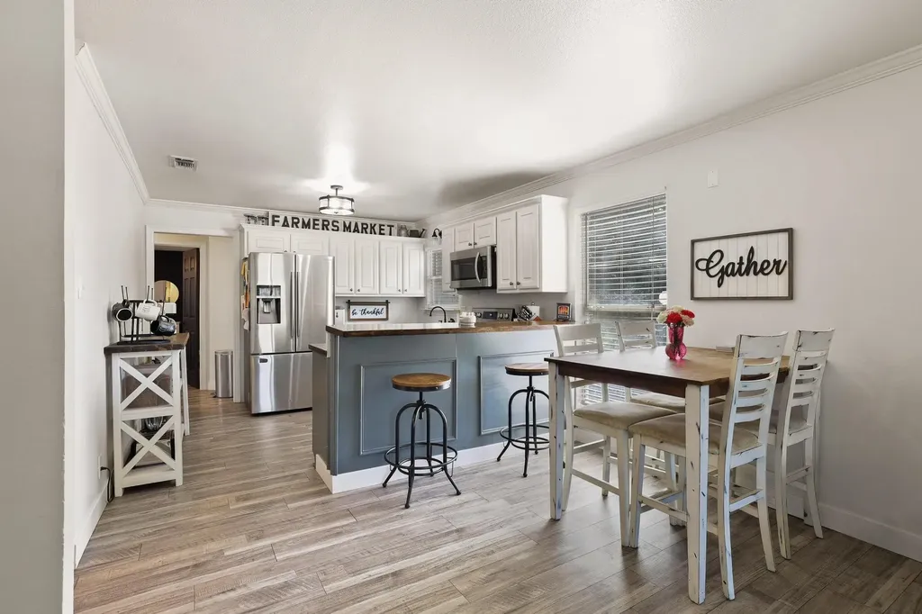 946 W Laurel Street Sherman TX 75092
