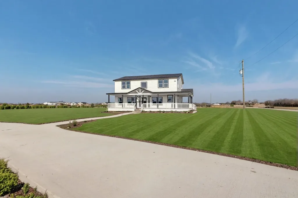 244 Hcr 2302 Road Abbott TX 76621