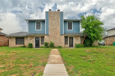 707 & 711 Wolftrap Drive Denton TX 76209