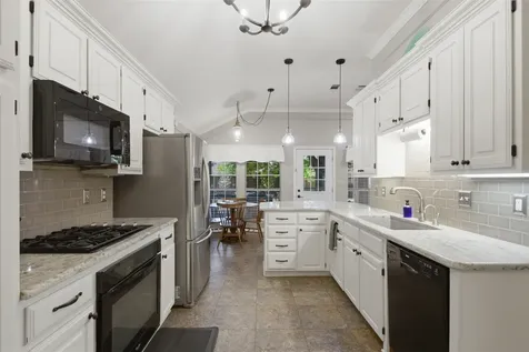 2505 Hillview Court Denton TX 76209