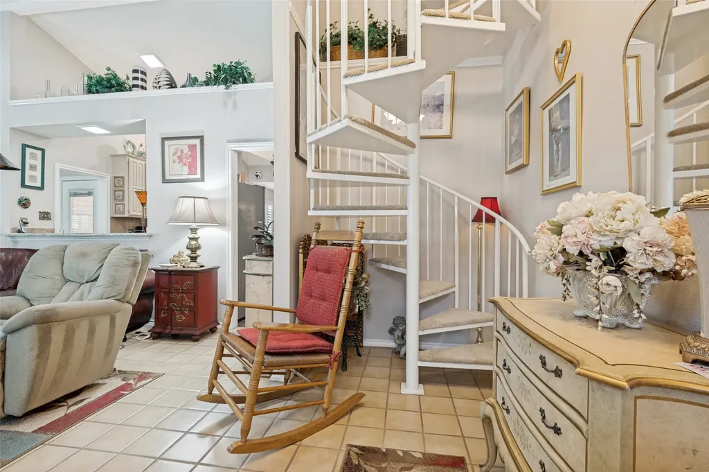 1212 Boardwalk Street Arlington TX 76011