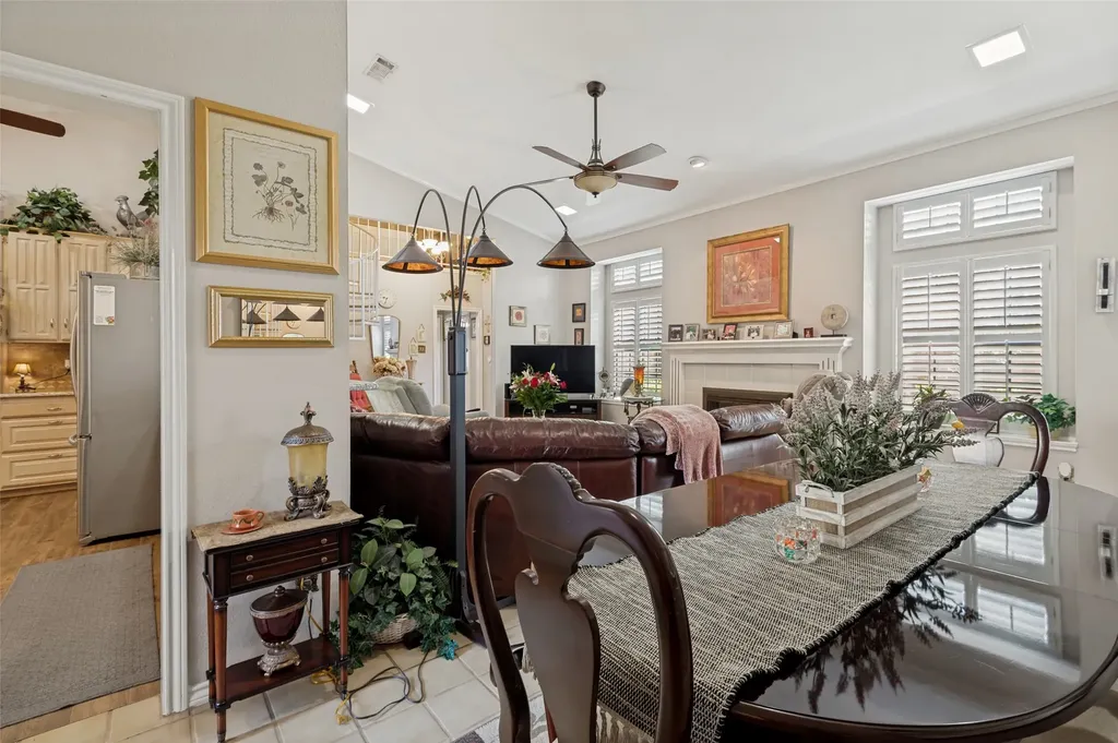 1212 Boardwalk Street Arlington TX 76011