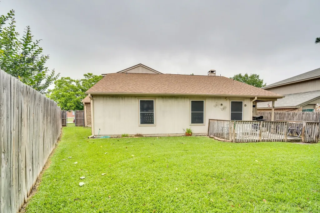 622 Lemon Drive Arlington TX 76018