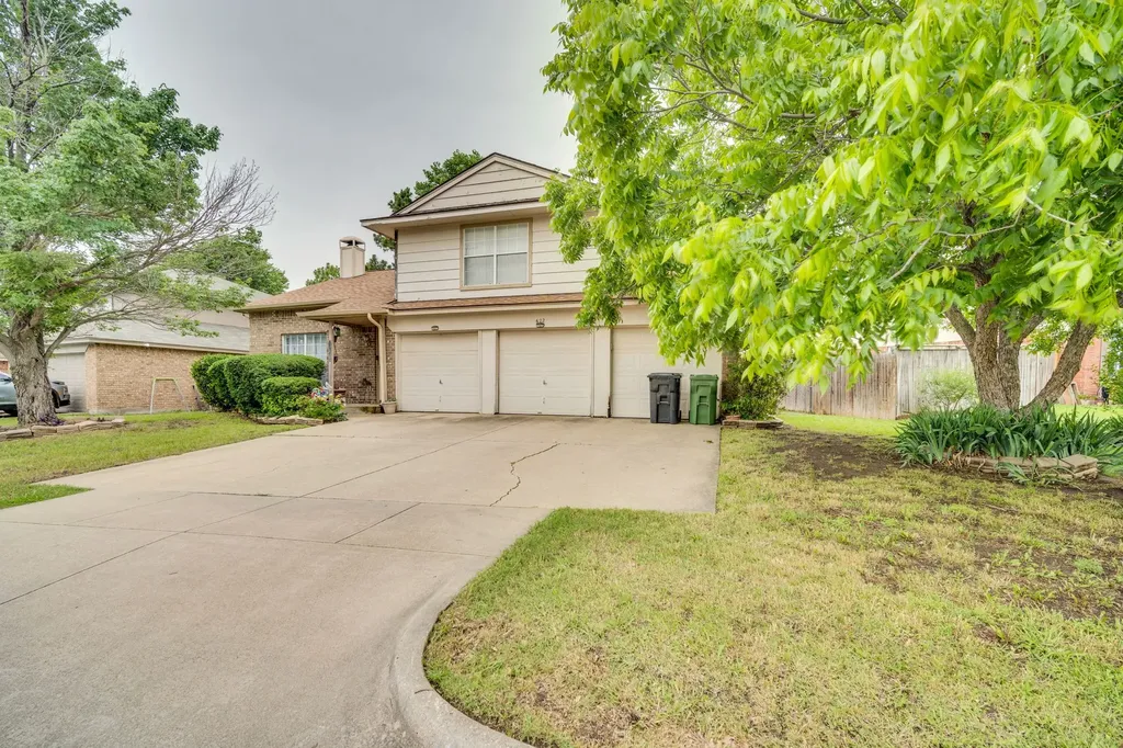 622 Lemon Drive Arlington TX 76018