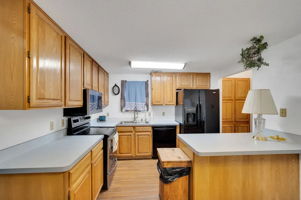 622 Lemon Drive Arlington TX 76018