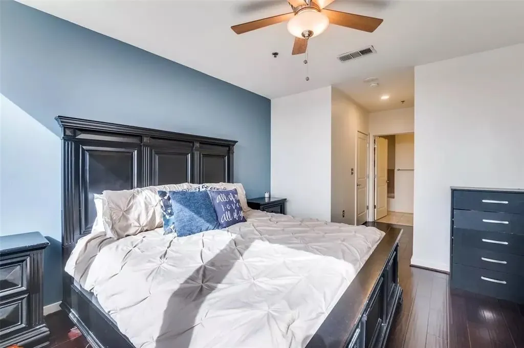1200 Main Street Dallas TX 75202