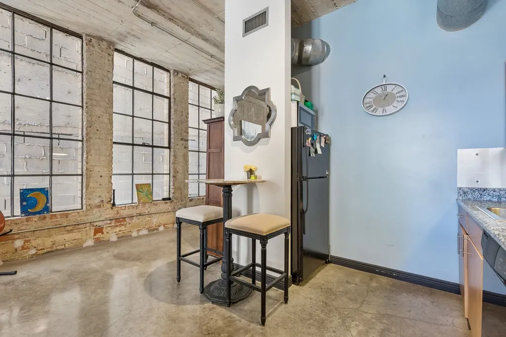 1122 Jackson Street Dallas TX 75202
