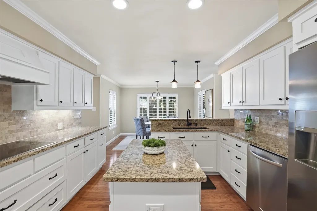 3812 Lands End Street Fort Worth TX 76109