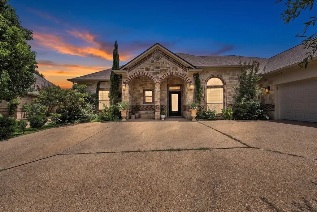 335 Edinburgh Lane Waco TX 76712