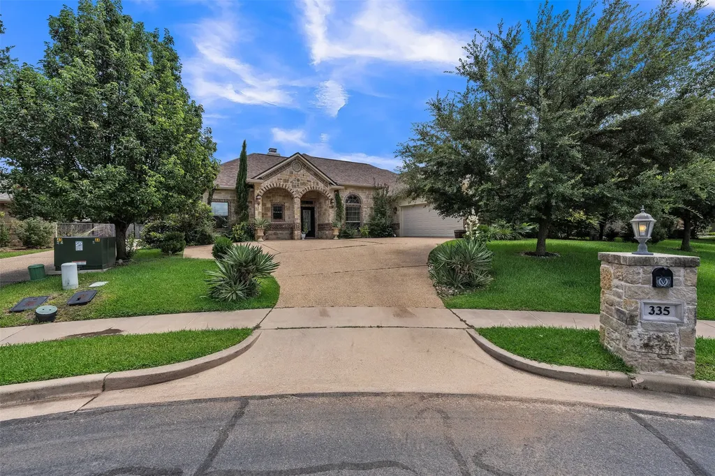 335 Edinburgh Lane Waco TX 76712