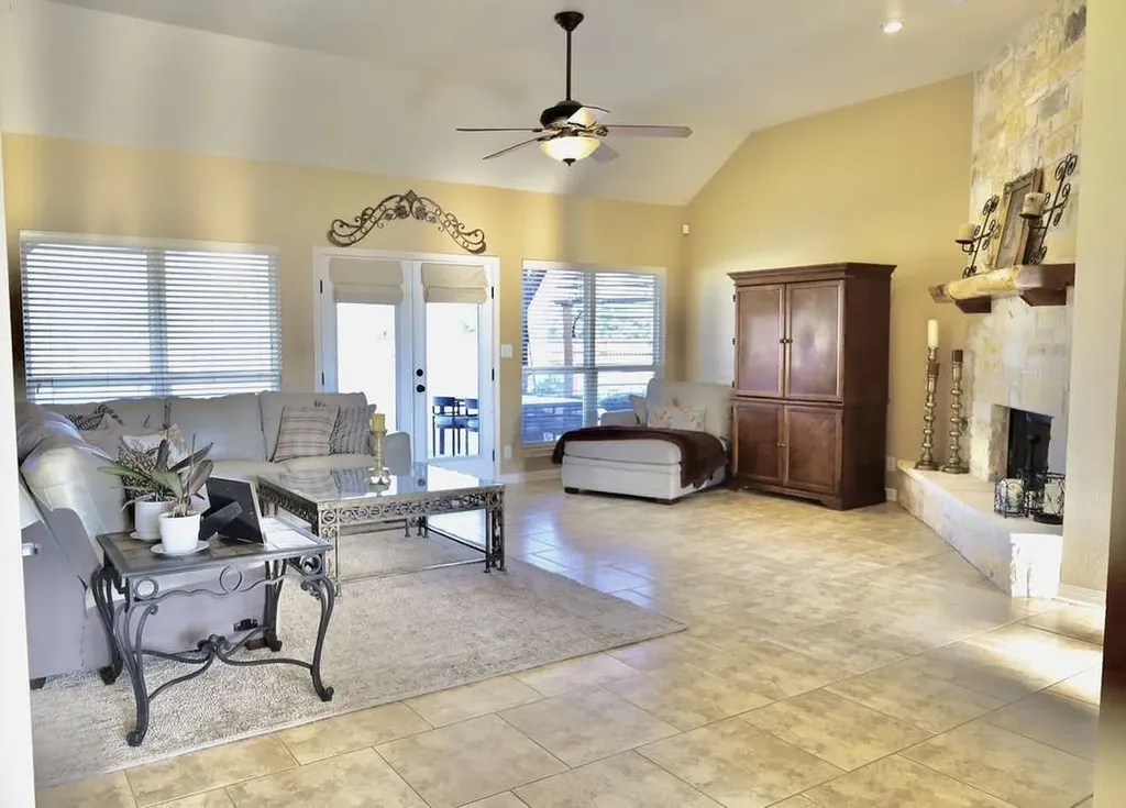 1125 County Road 230 Florence TX 76527