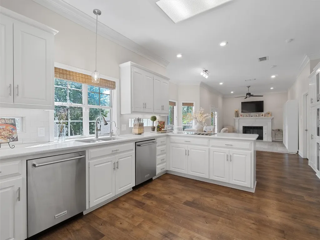1103 Marigold Lane Longview TX 75604