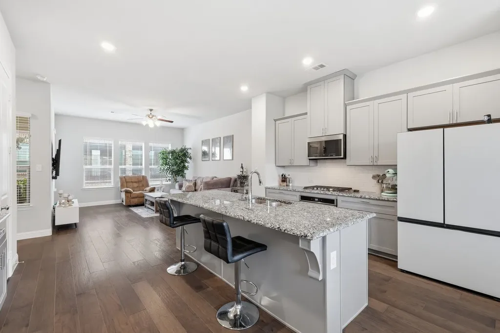 2409 Springhill Avenue Flower Mound TX 75028