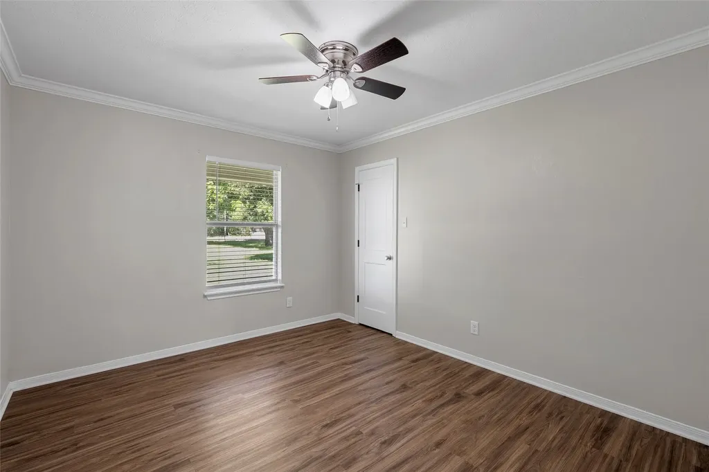 154 Longhorn Parkway Axtell TX 76624