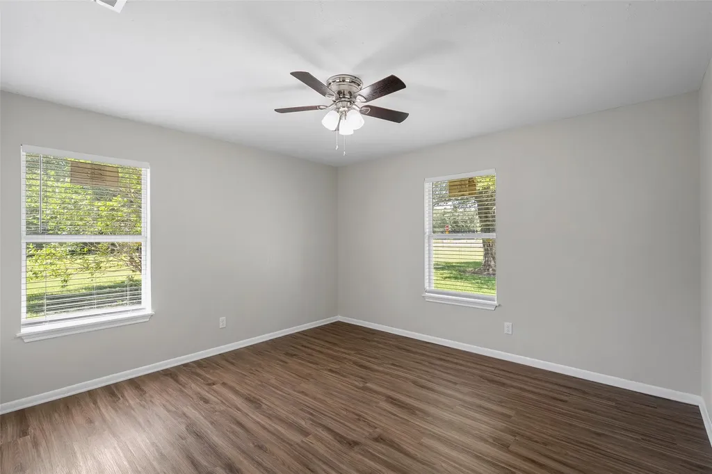 154 Longhorn Parkway Axtell TX 76624