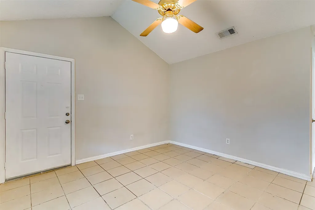 716 S Perkins Street Fort Worth TX 76103