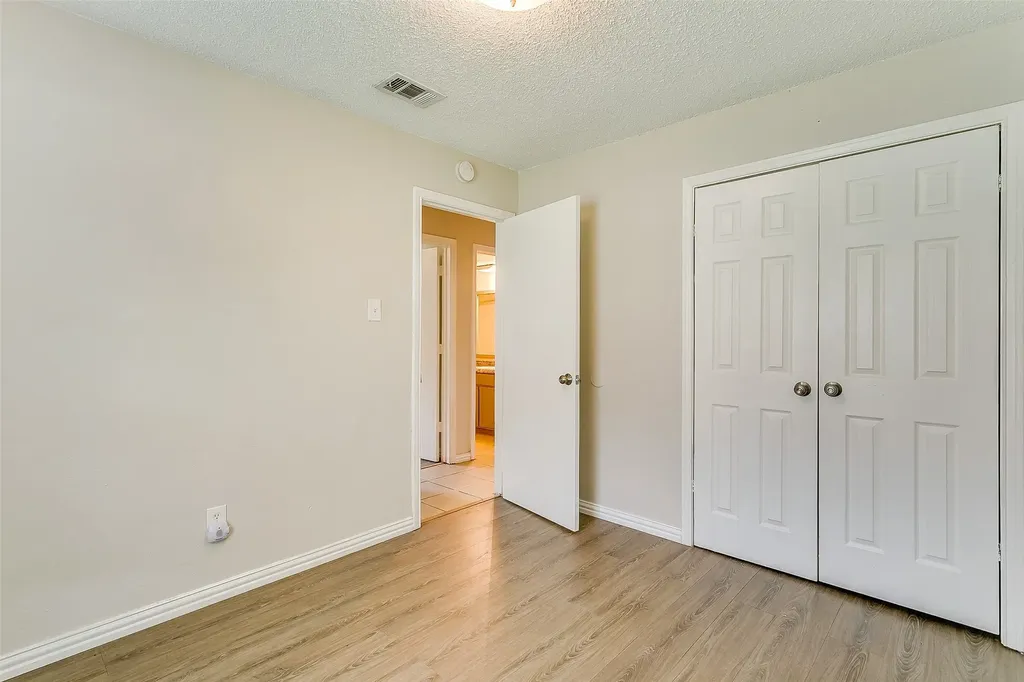 716 S Perkins Street Fort Worth TX 76103