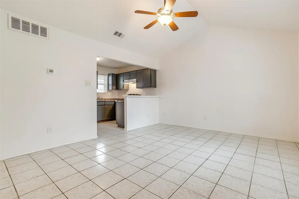 716 S Perkins Street Fort Worth TX 76103