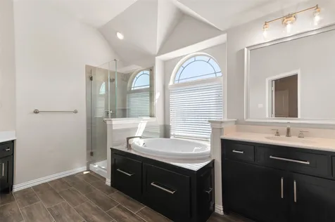 800 Beckington Drive Shady Shores TX 76208