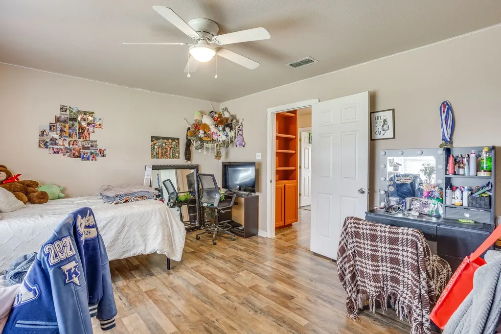 2516 County Road 415 Coyote Flats TX 76031
