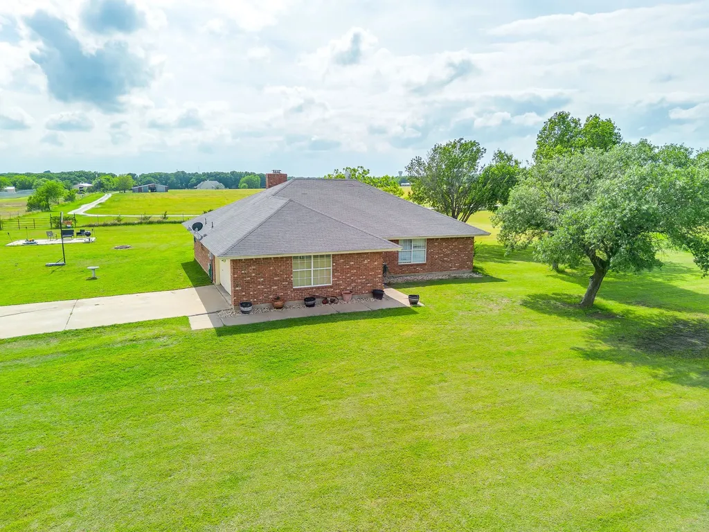 2516 County Road 415 Coyote Flats TX 76031