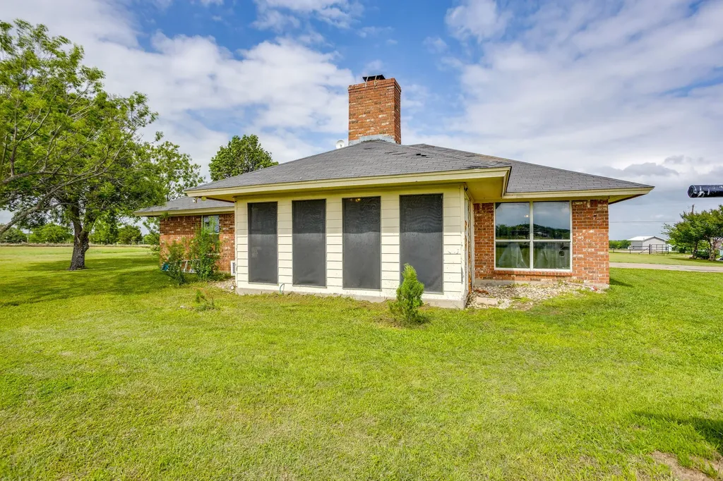 2516 County Road 415 Coyote Flats TX 76031