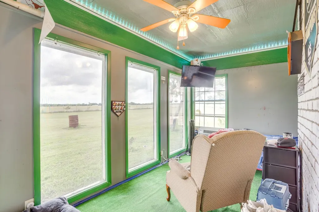 2516 County Road 415 Coyote Flats TX 76031