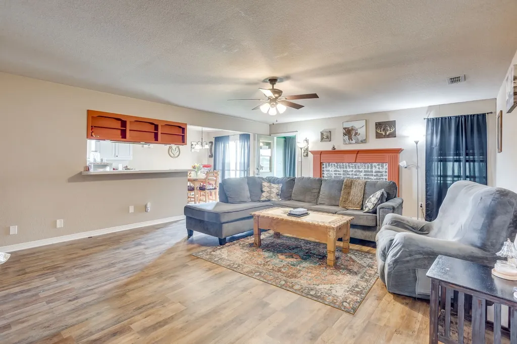 2516 County Road 415 Coyote Flats TX 76031