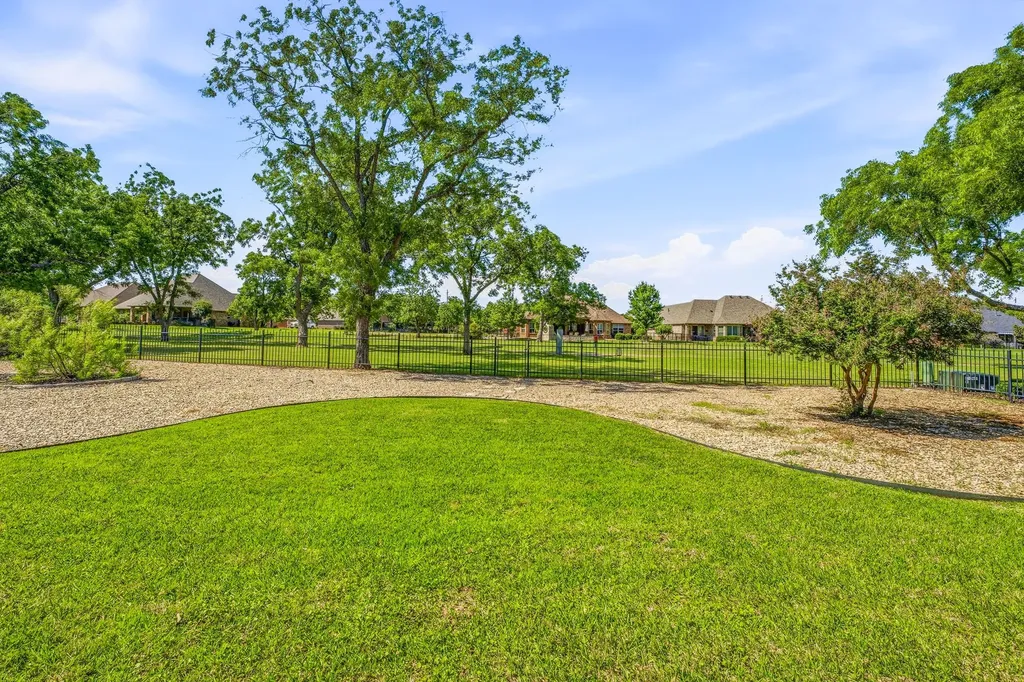 5900 Nutcracker Drive Granbury TX 76049