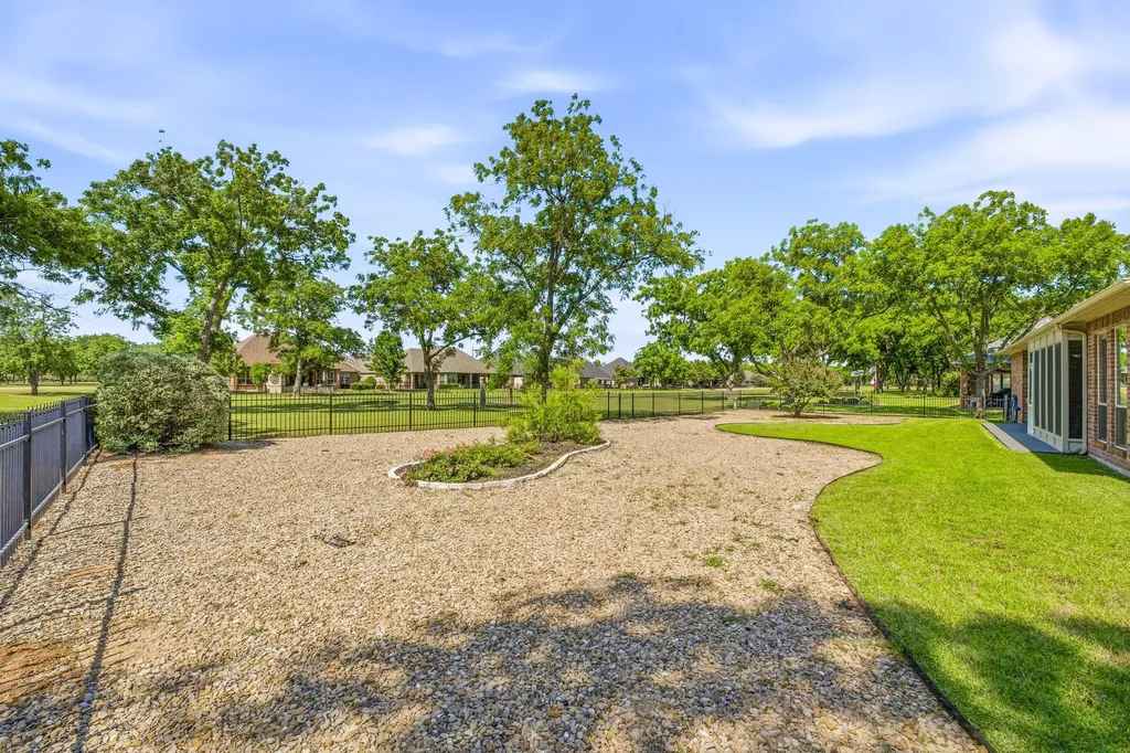 5900 Nutcracker Drive Granbury TX 76049