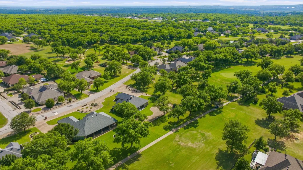 5900 Nutcracker Drive Granbury TX 76049