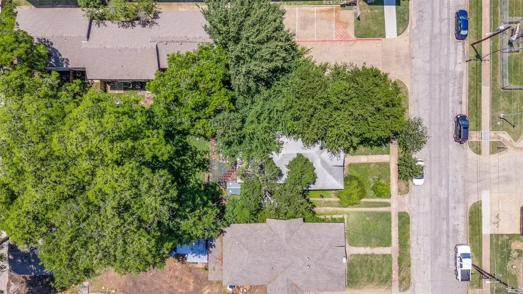 520 W 9th Street Dallas TX 75208