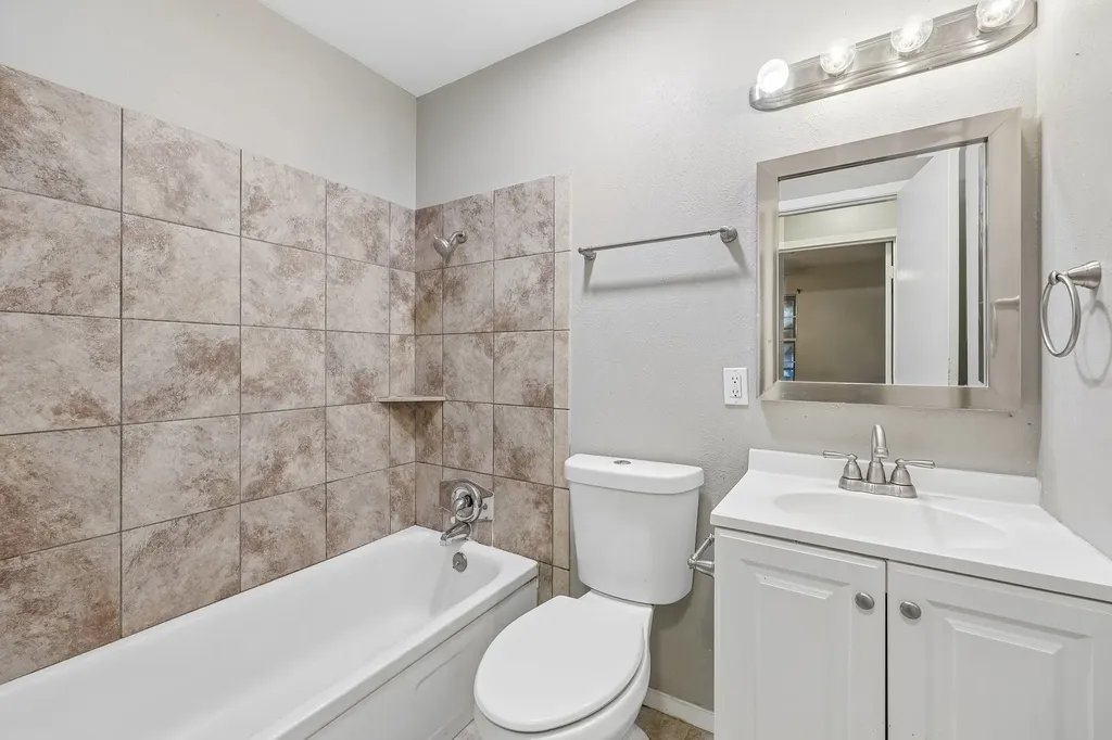744 Willow Street Hurst TX 76053