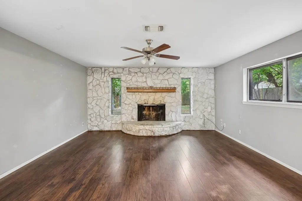 744 Willow Street Hurst TX 76053